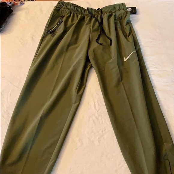Nike Other - NWT Nike Standard Fit Dri-Fit Lightweight Joggers